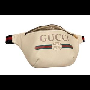 gucci fanny pack used
